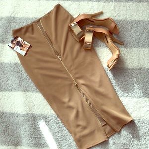 Sexy pencil skirt! Naked Wadrobe